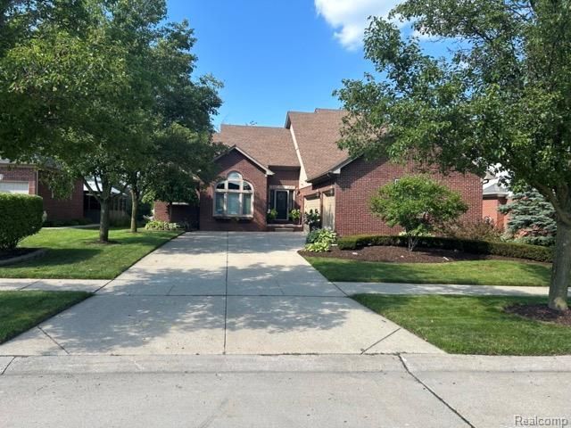 18987 Pine Lane, Macomb Township, Mi 48042 Main Photo