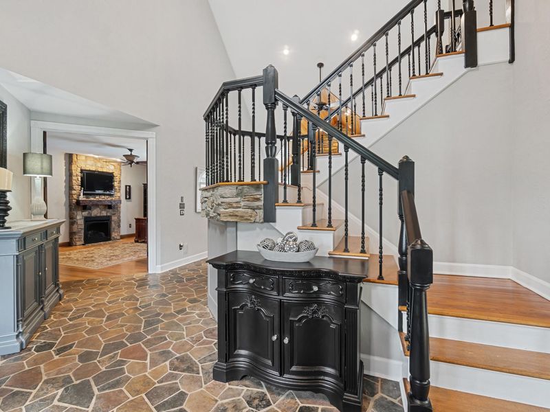 808 Squire Lake Drive, Villa Hills, KY 41017 Photo 7