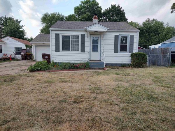 720 Kingsley Drive, MACHESNEY PARK, IL 61115