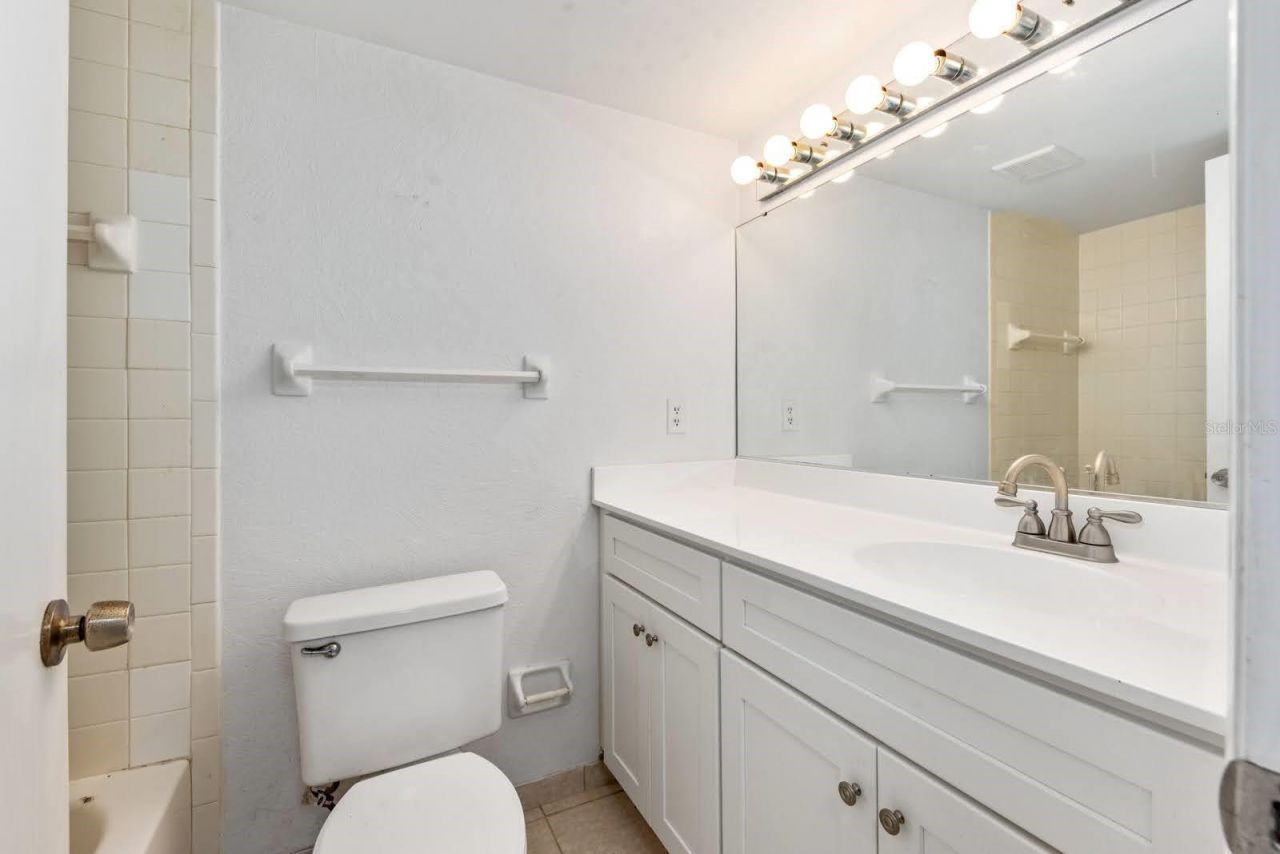 2232 Bahia Vista Street , Unit A1, Sarasota, FL 34239 Photo