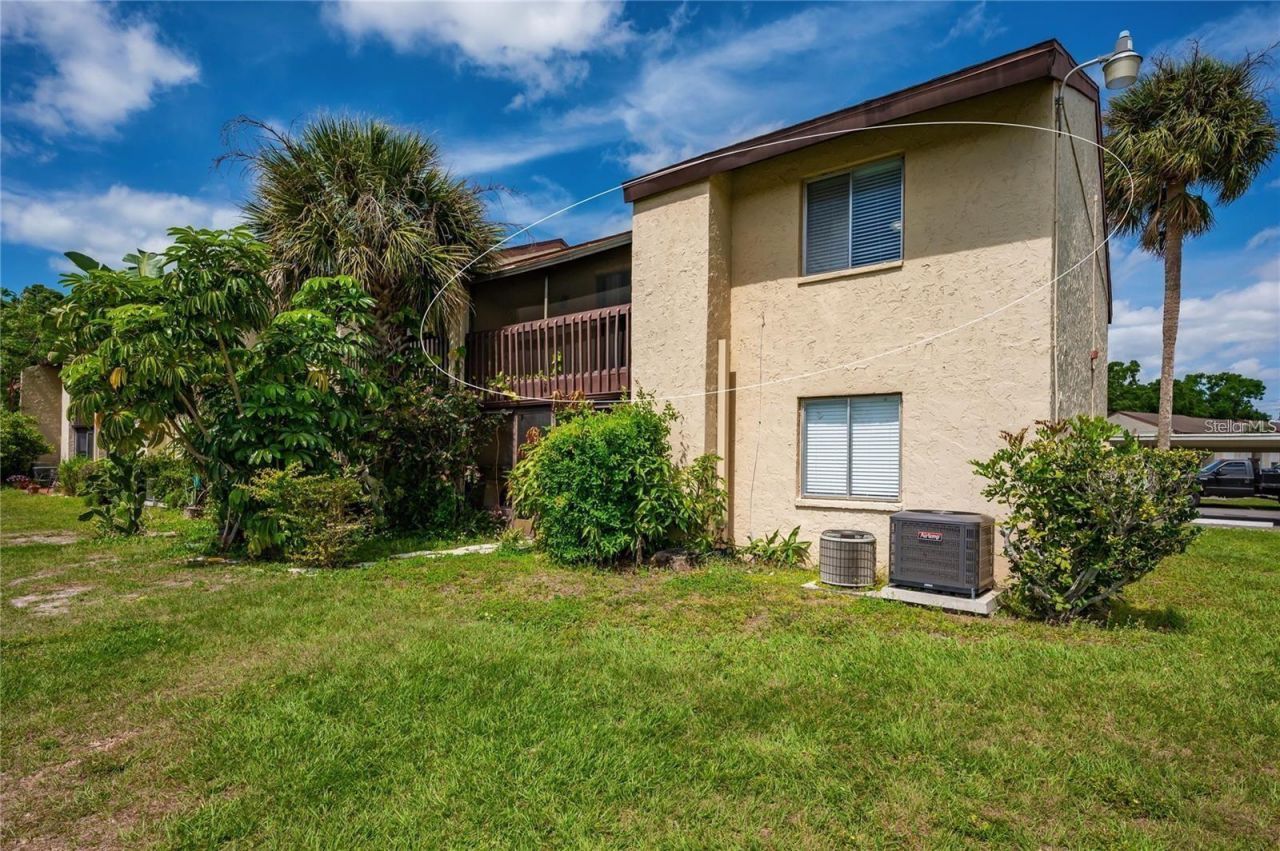 2608 Hidden Lake Drive N, Unit C, Sarasota, FL 34237 Photo