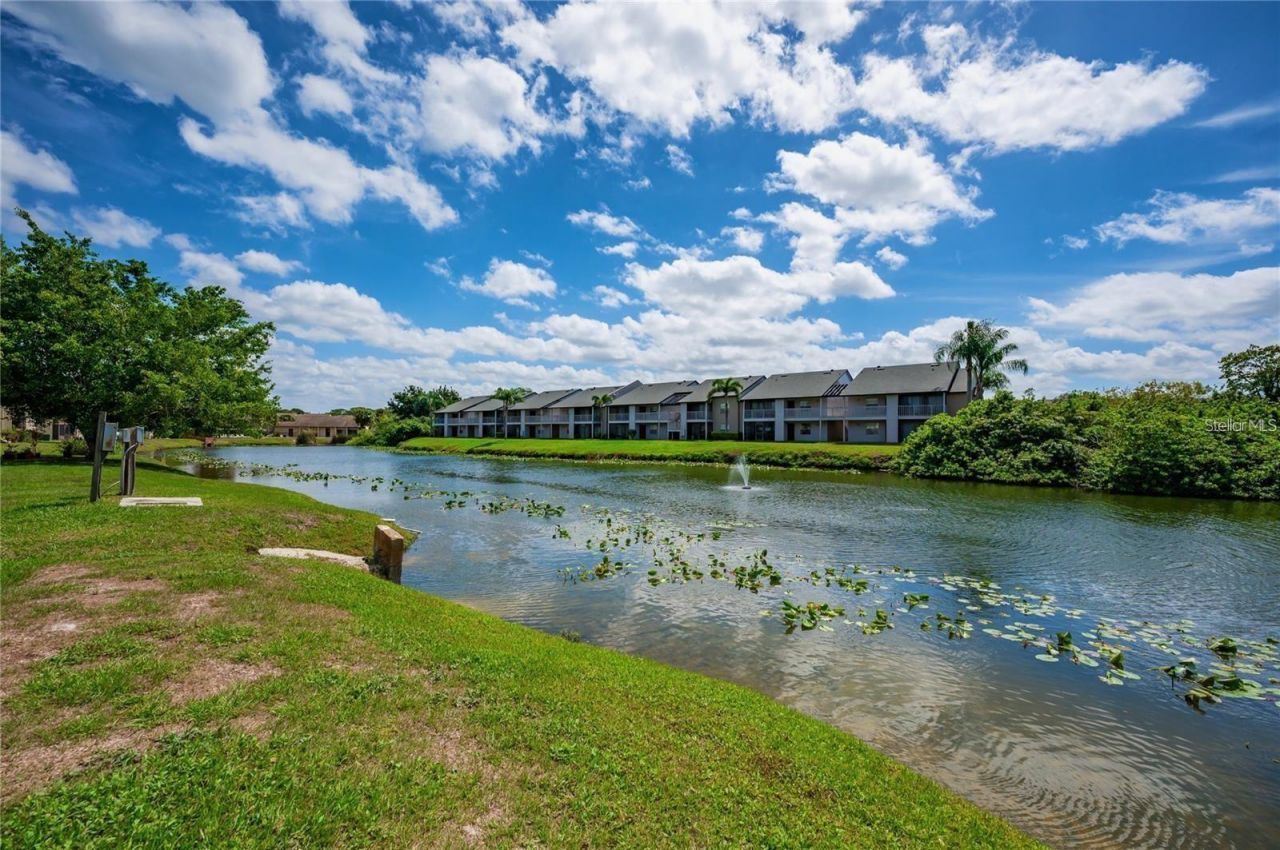 2608 Hidden Lake Drive N, Unit C, Sarasota, FL 34237 Photo