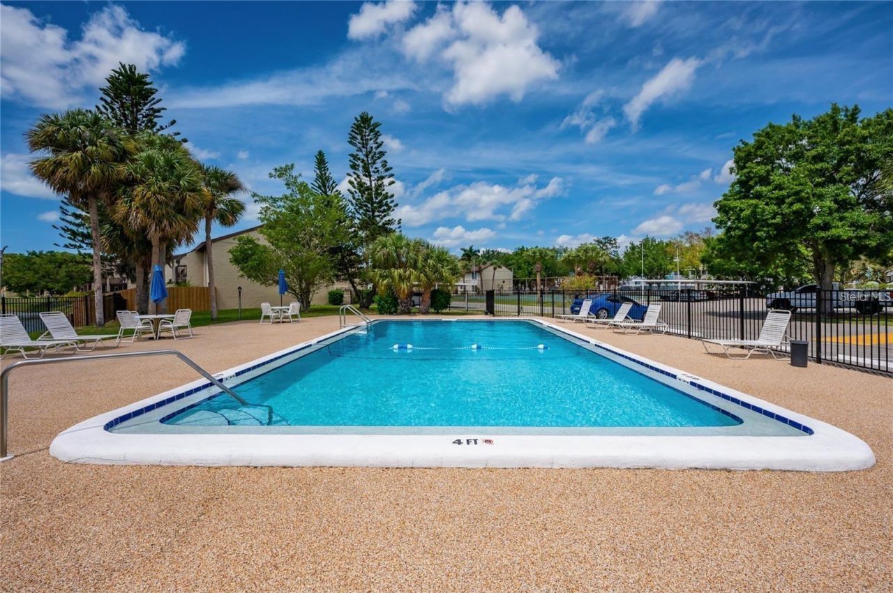 2608 Hidden Lake Drive N, Unit C, Sarasota, FL 34237 Photo