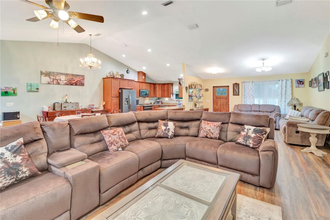 7427 Redwing Road, Groveland, FL 34736 Photo