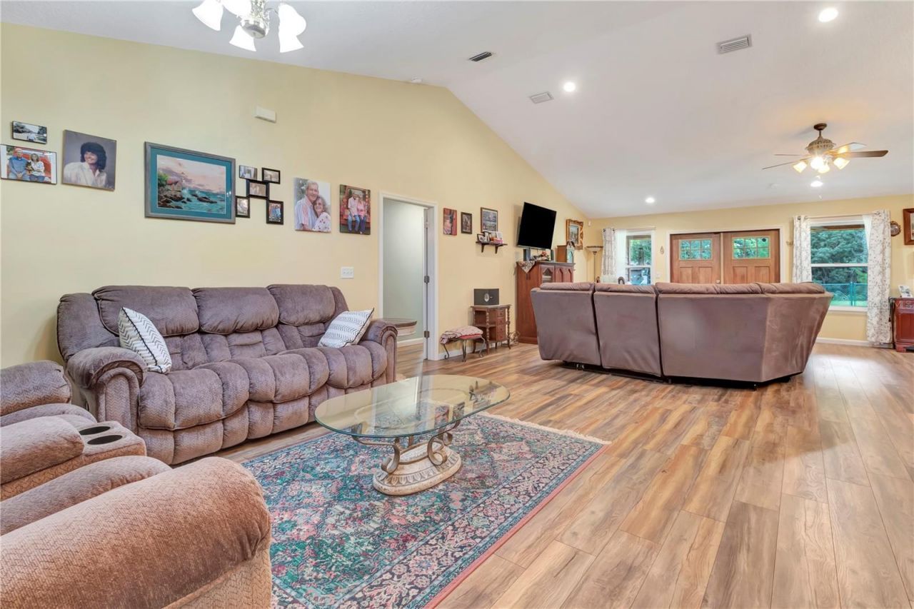 7427 Redwing Road, Groveland, FL 34736 Photo