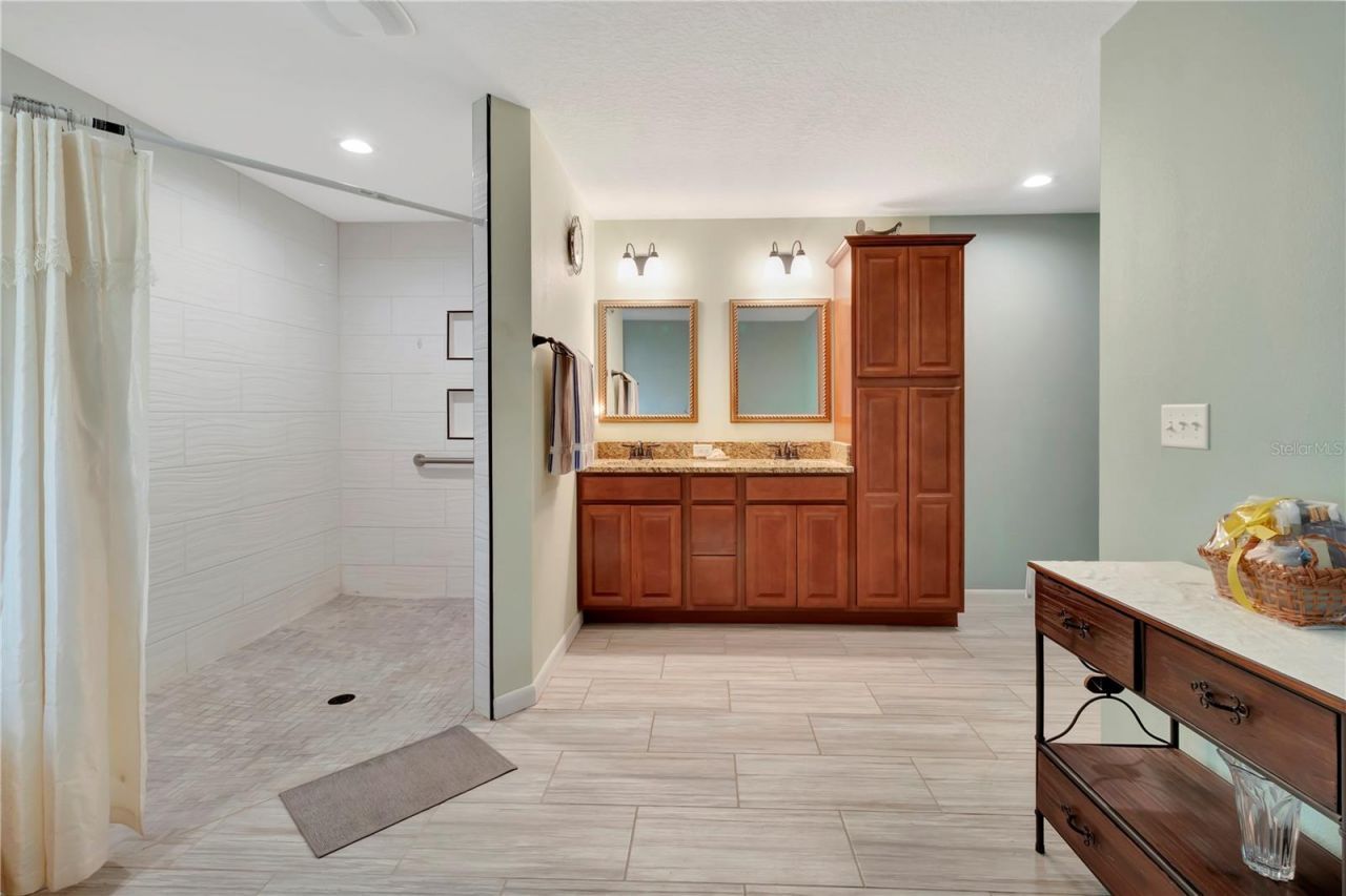 7427 Redwing Road, Groveland, FL 34736 Photo