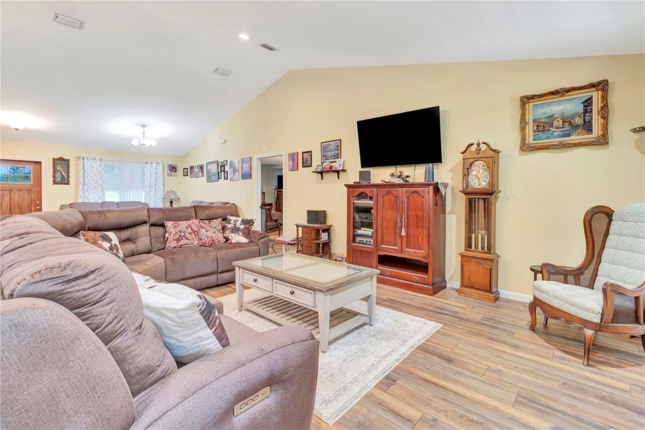 7427 Redwing Road, Groveland, FL 34736 Photo