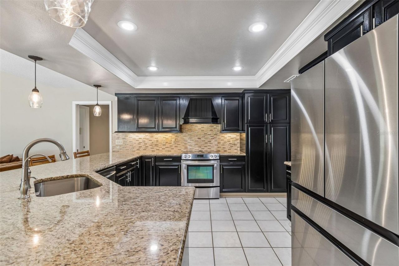 2937 Hillcreek Circle S, Clearwater, FL 33759 Photo