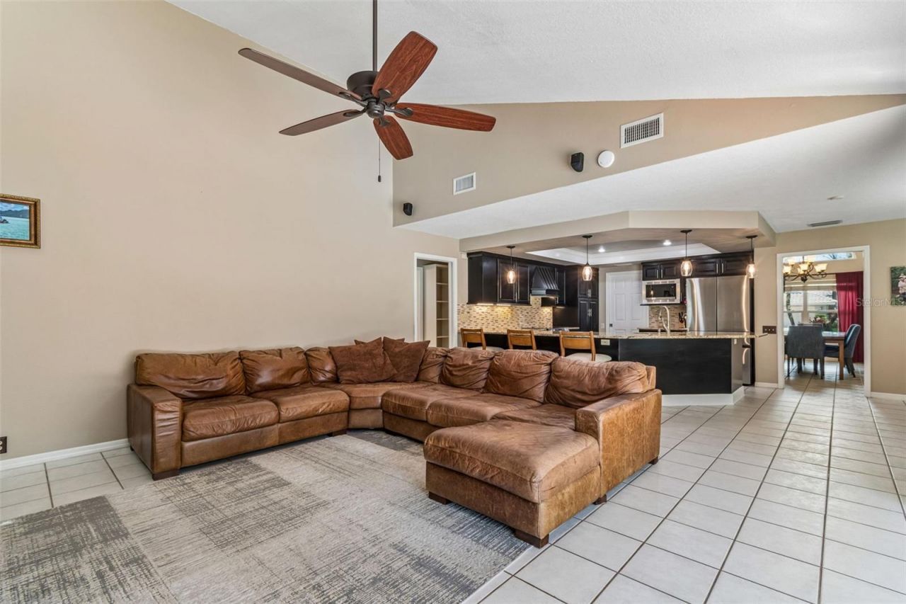 2937 Hillcreek Circle S, Clearwater, FL 33759 Photo
