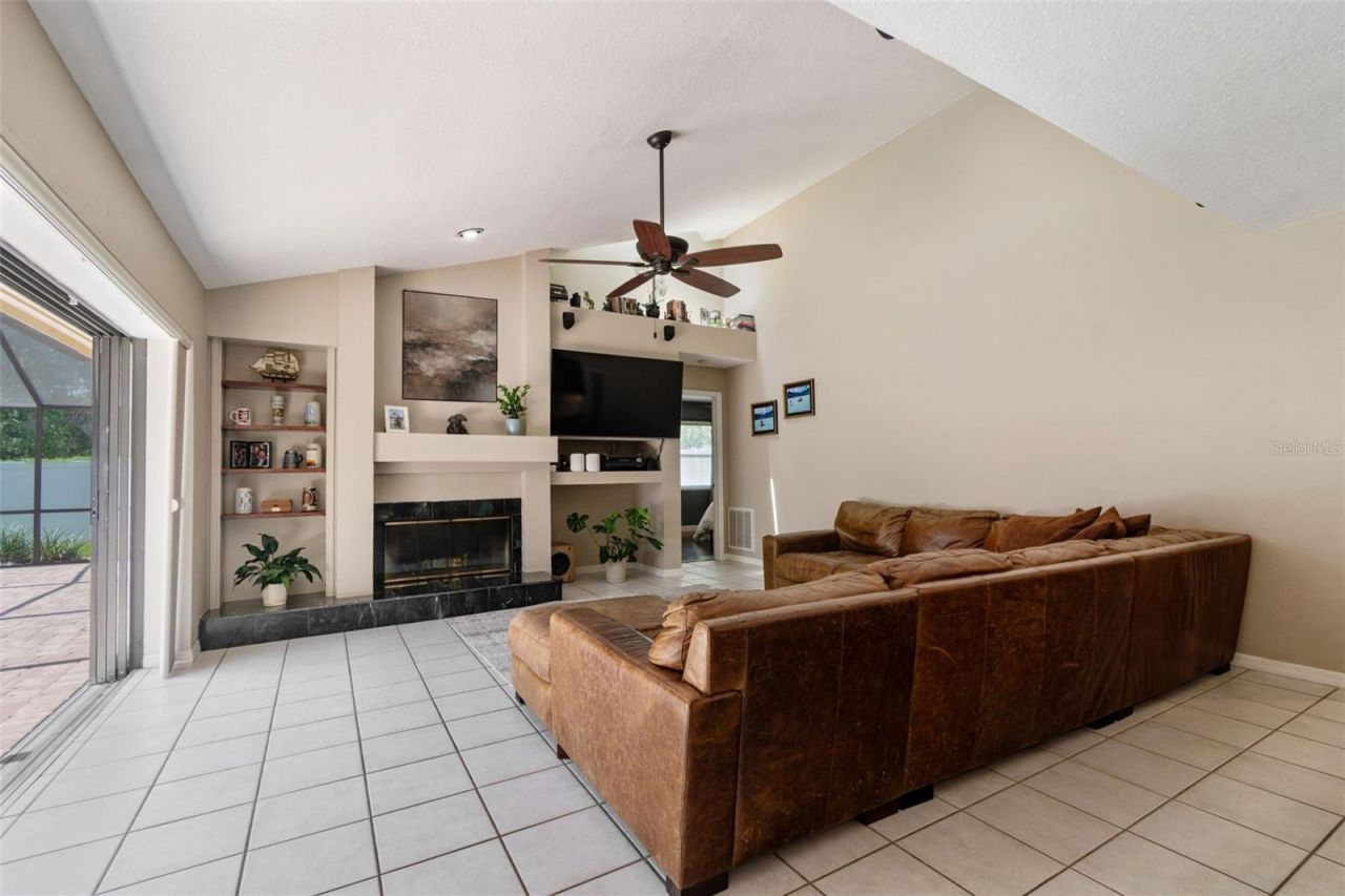 2937 Hillcreek Circle S, Clearwater, FL 33759 Photo