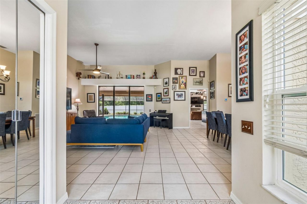 2937 Hillcreek Circle S, Clearwater, FL 33759 Photo