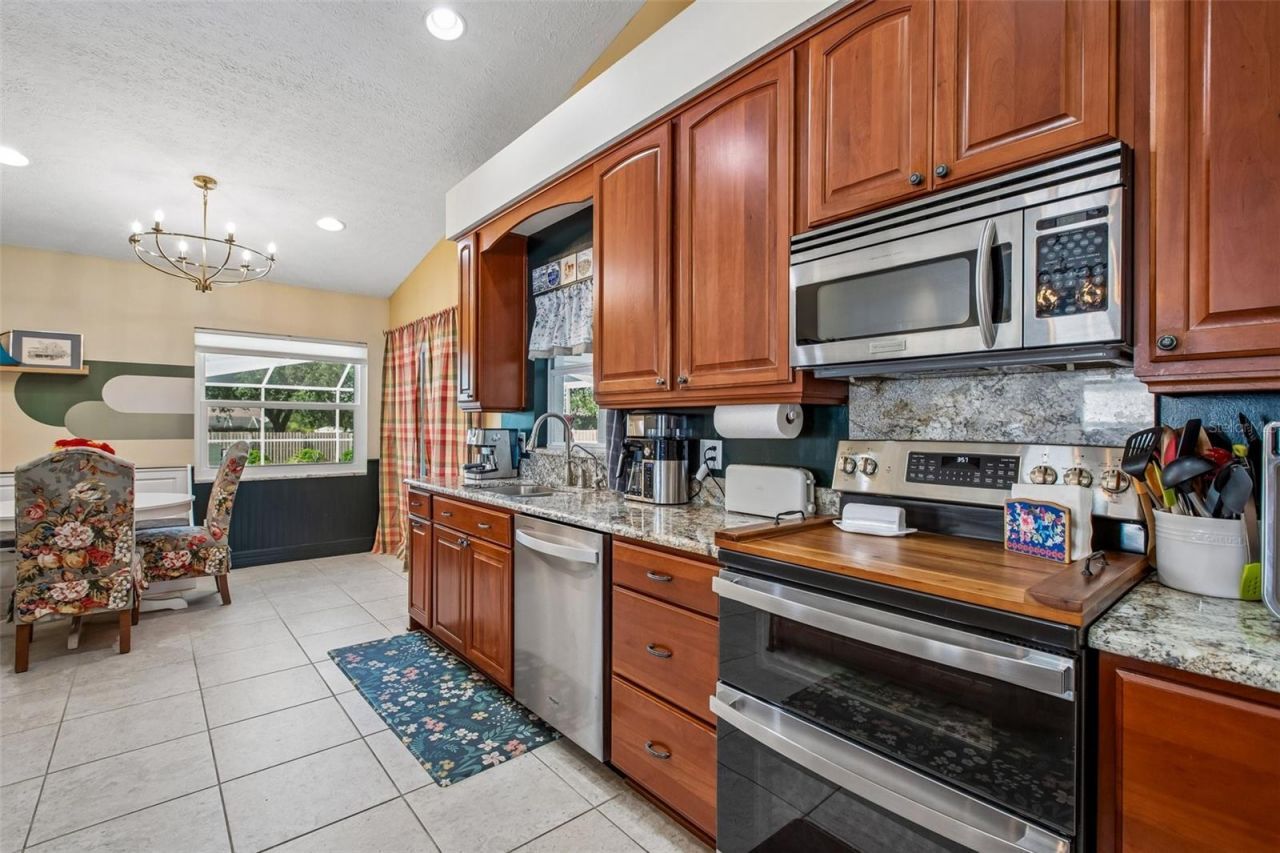 3949 Appletree Drive, Valrico, FL 33594 Photo