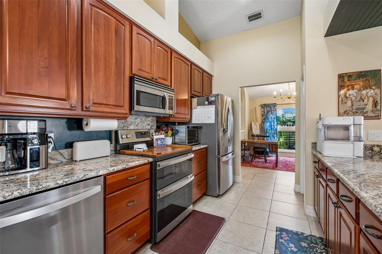 3949 Appletree Drive, Valrico, FL 33594 Photo