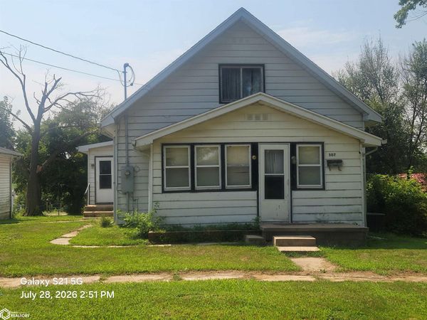 507 N Hayes Street, Mount Ayr, IA 50854