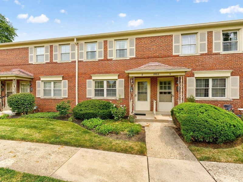 1866 Northwest Boulevard, Unit 16D, Columbus, OH 43212 Photo 1