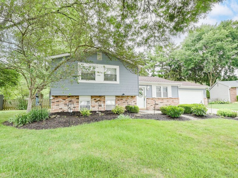 2054 Decker Court, Columbus, OH 43235 Photo 3