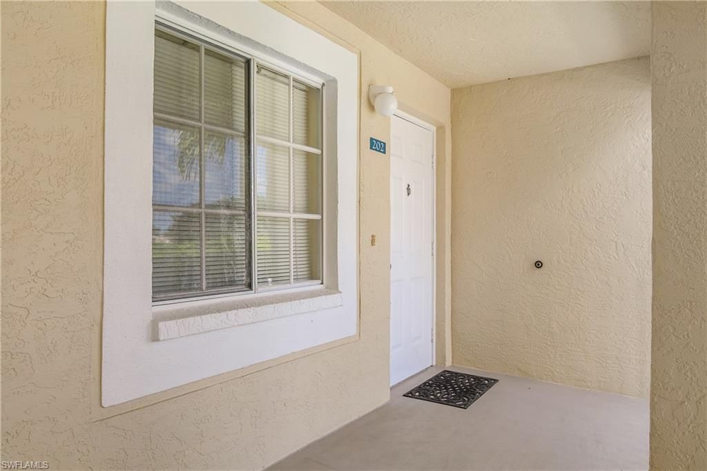7754 Emerald Cir, Unit T202, Naples, FL 34109 Photo