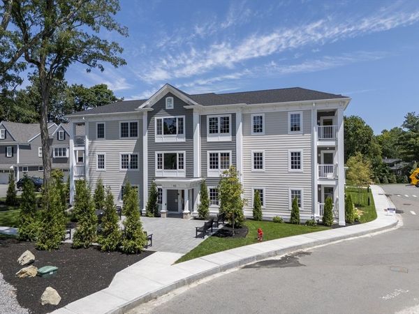 93 Bedford Street, Unit 104, Lexington, MA 02420