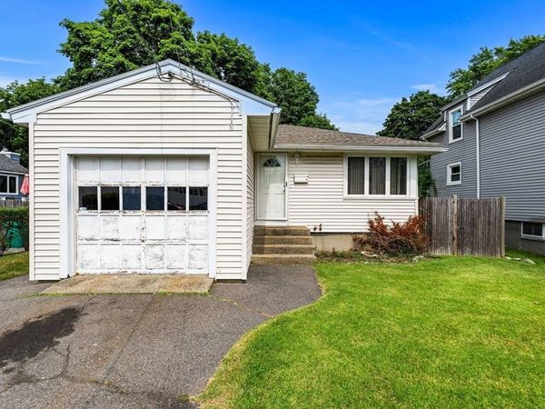 11 Pennybrook Rd, Lynn, MA 01905