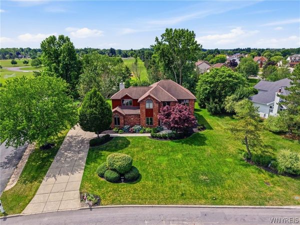6236 Cloverleaf Drive , Clarence, NY 14051