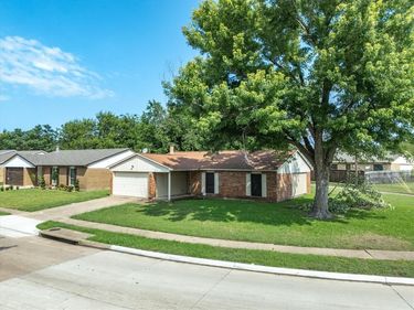 10217 Ironwood Lane, Dallas, TX 75249