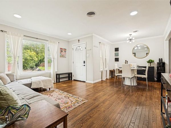2245 San Medina Avenue, Dallas, TX 75228