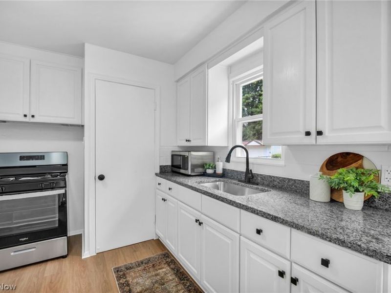 4102 E 189th Street , Cleveland, OH 44122 Photo 9