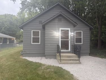 363 Searles Avenue, Benton Harbor, MI 49022