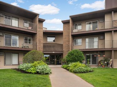 3440 Golfview Drive , Unit 112, Eagan, MN 55123