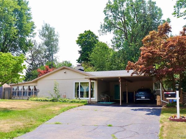 707 Country Club Lane , Flint, MI 48507