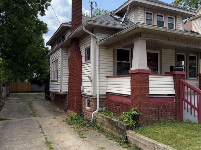 1372 Andrus Street , Akron, OH 44301 Photo 2