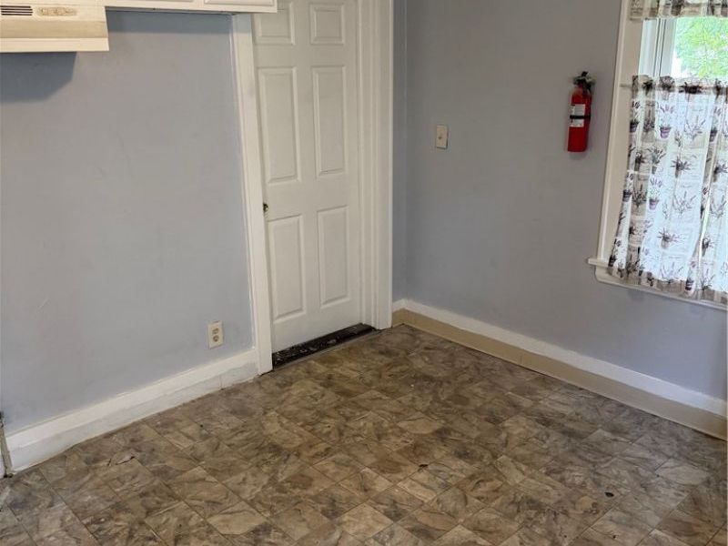 1372 Andrus Street , Akron, OH 44301 Photo 9