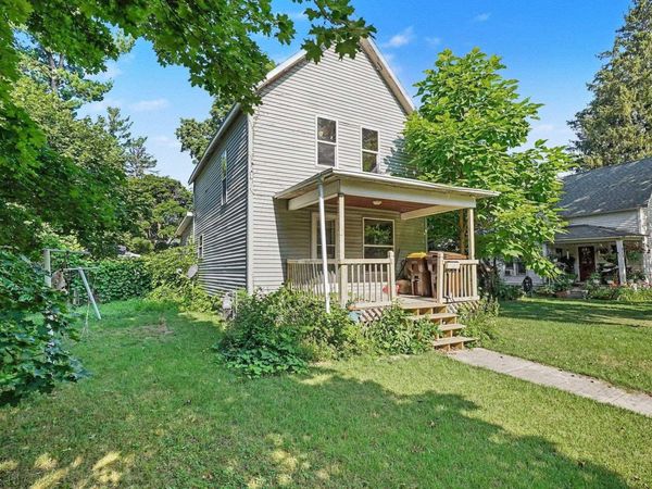 512 Kinney Avenue S, Mt Pleasant, MI 48858