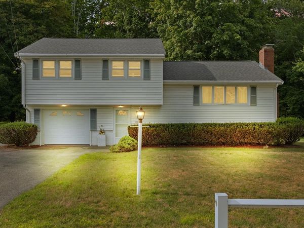 1372 Pleasant St, Brockton, MA 02301