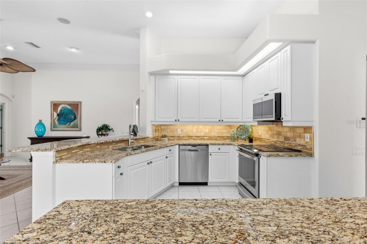 8762 52nd Avenue E, Bradenton, FL 34211 Photo