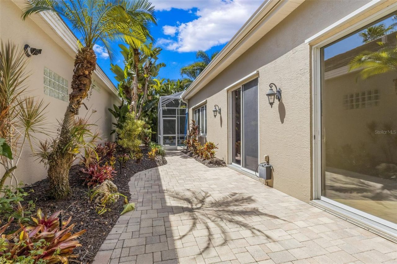 8762 52nd Avenue E, Bradenton, FL 34211 Photo