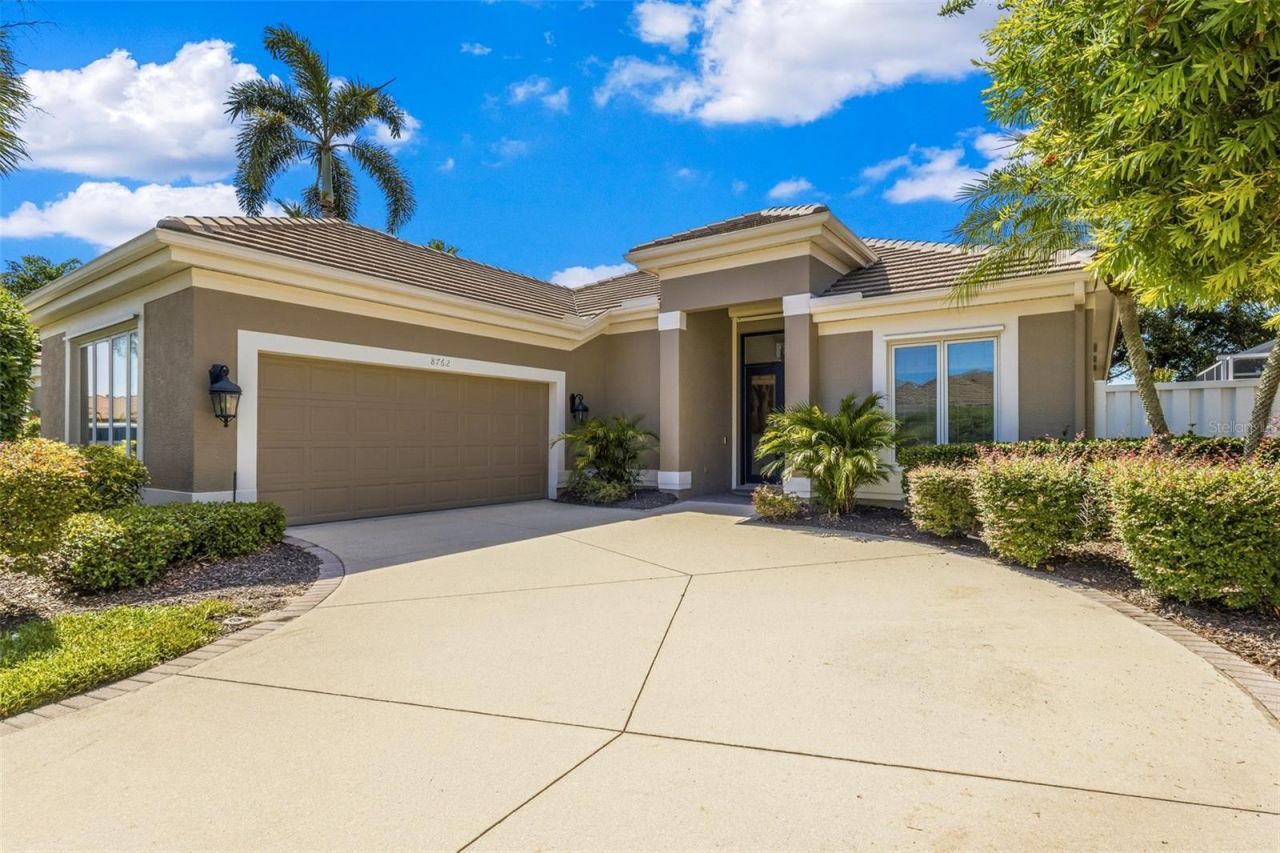 8762 52nd Avenue E, Bradenton, FL 34211 Photo