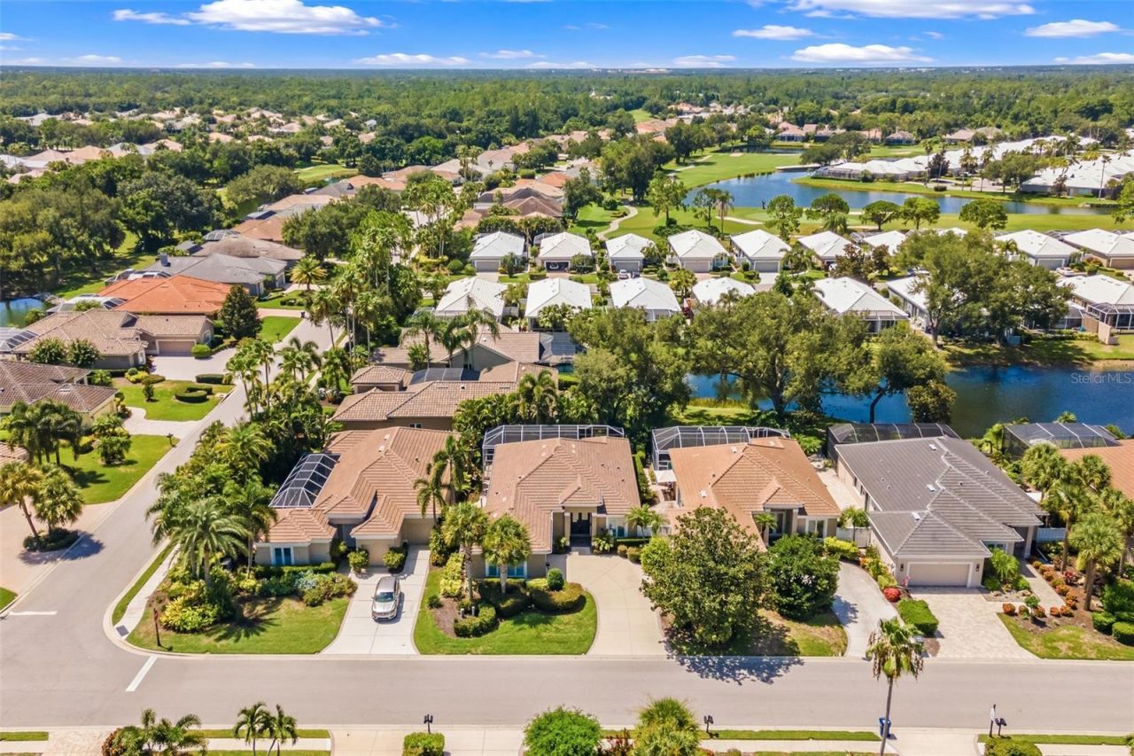 8762 52nd Avenue E, Bradenton, FL 34211 Photo