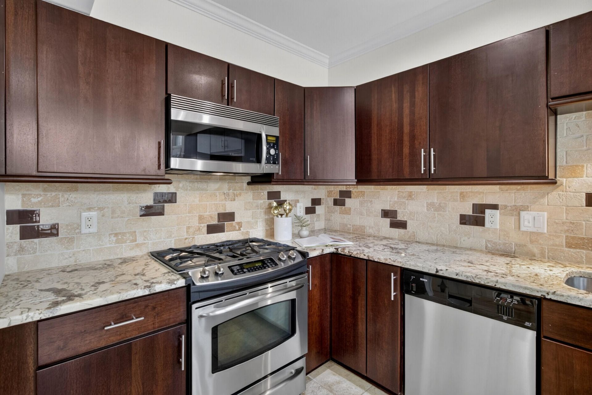 1356 Topsail Court Photo 11