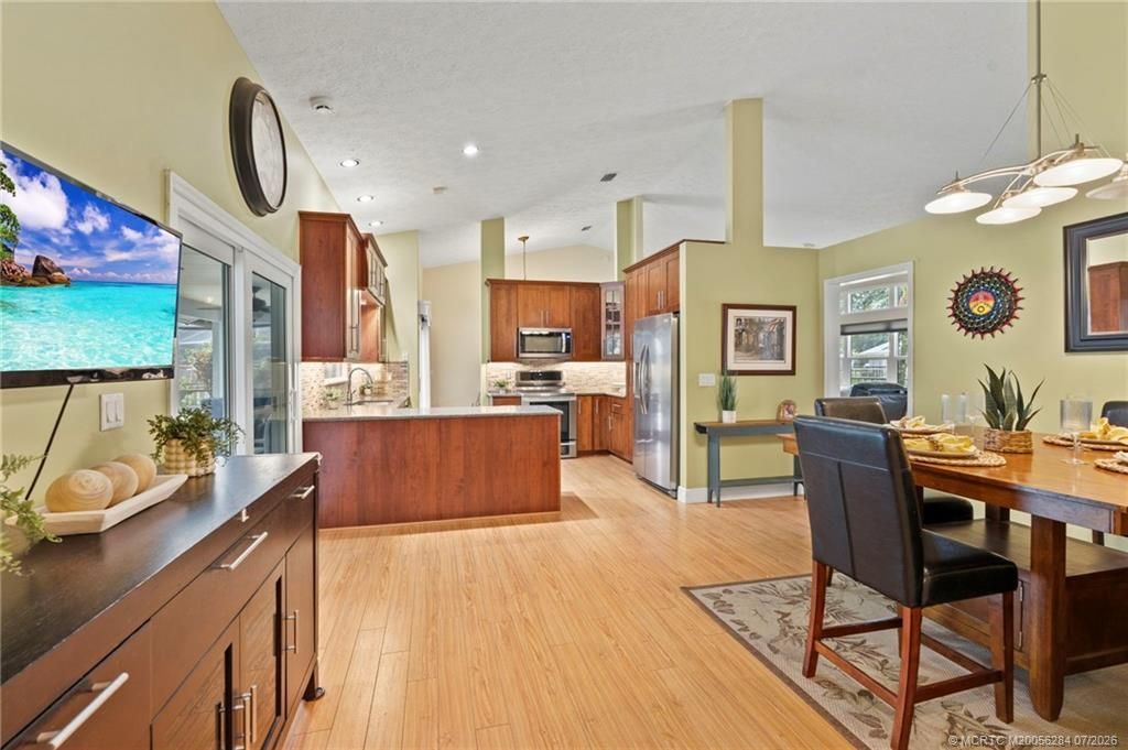 530 SE Woods Edge Trail, Stuart, FL 34997 Photo