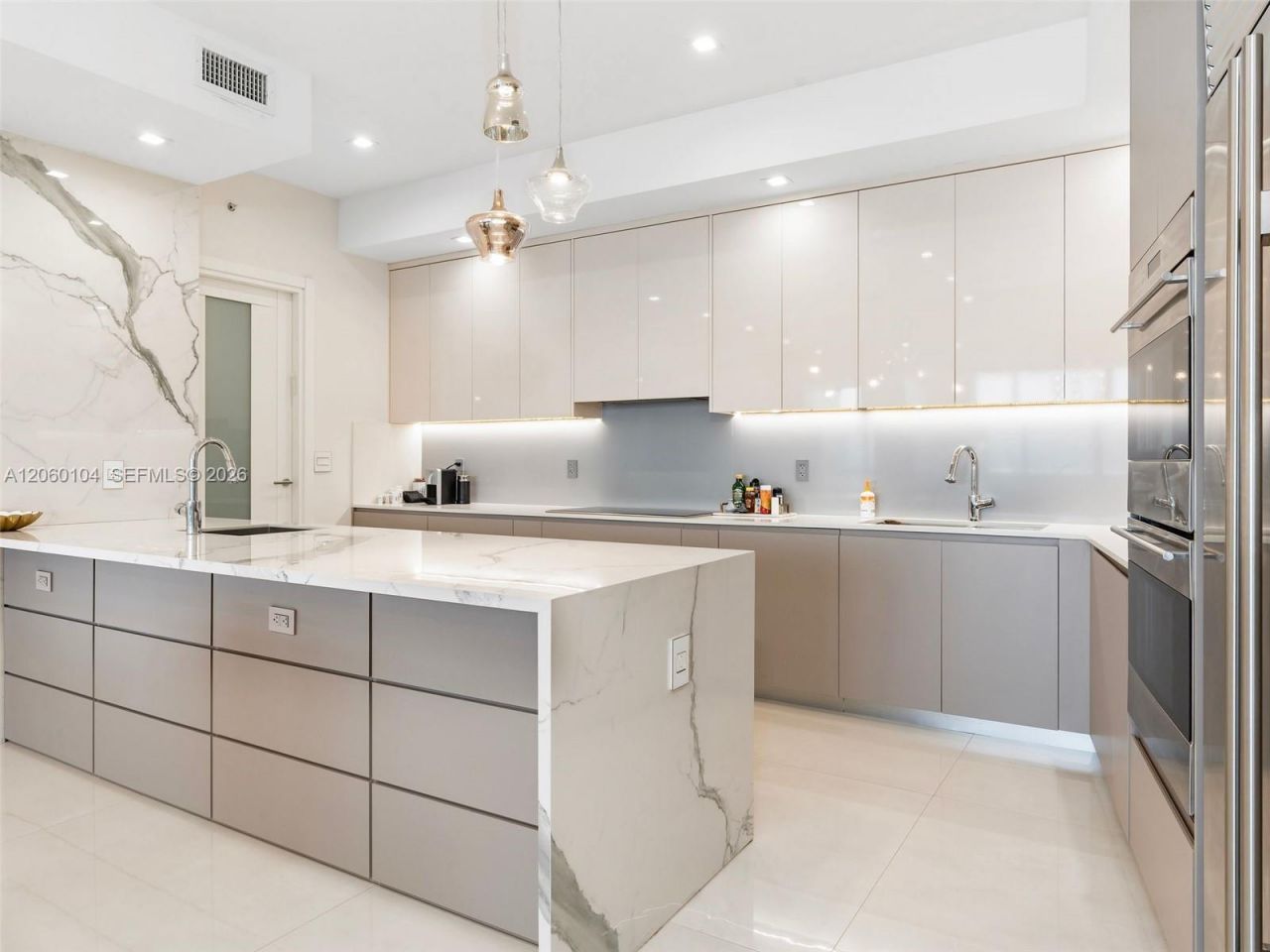 18201 Collins Ave, Unit 4106, Sunny Isles Beach, FL 33160 Photo