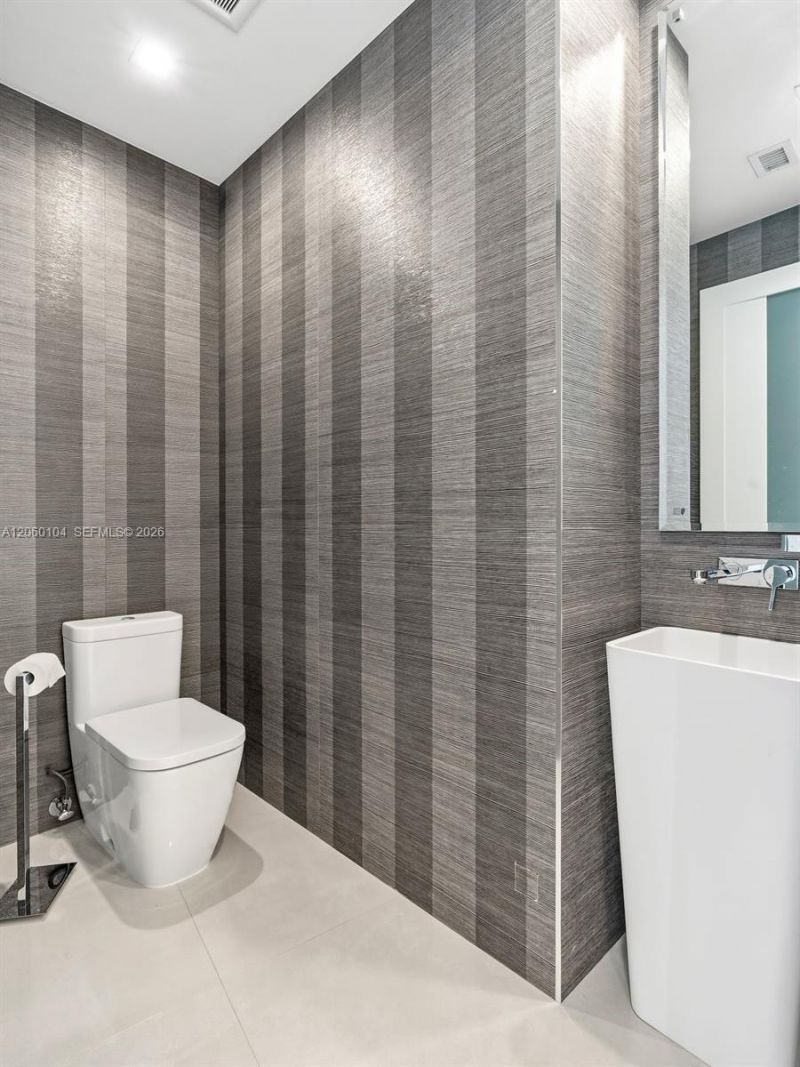 18201 Collins Ave, Unit 4106, Sunny Isles Beach, FL 33160 Photo