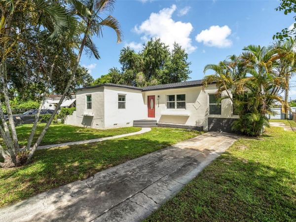 1246 Fisherman St , Opa-Locka, FL 33054