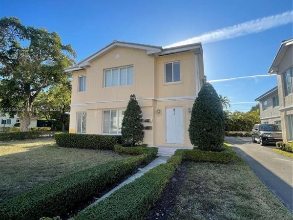 2892 S Le Jeune Rd , Unit 2892, Coral Gables, FL 33134