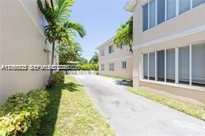 2892 S Le Jeune Rd, Unit 2892, Coral Gables, FL 33134 Photo