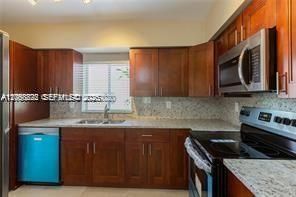 2892 S Le Jeune Rd, Unit 2892, Coral Gables, FL 33134 Photo