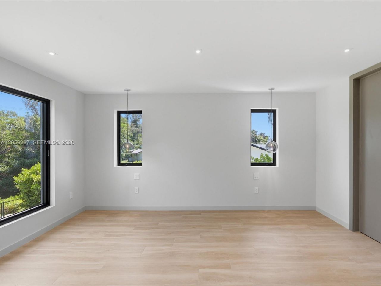 20001 NE 25th Ave , Miami, FL 33180 Photo