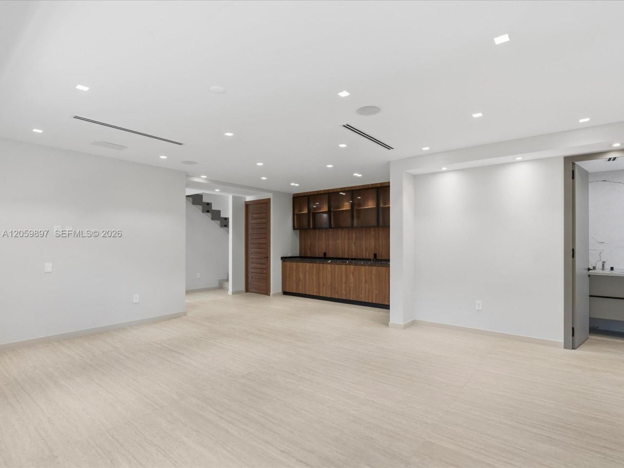 20001 NE 25th Ave , Miami, FL 33180 Photo