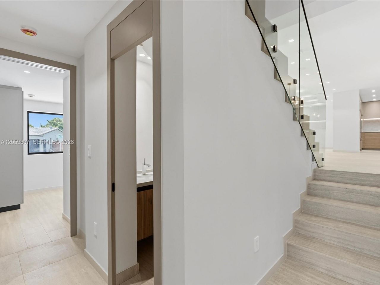 20001 NE 25th Ave , Miami, FL 33180 Photo