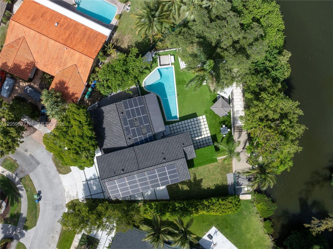 20001 NE 25th Ave , Miami, FL 33180 Photo